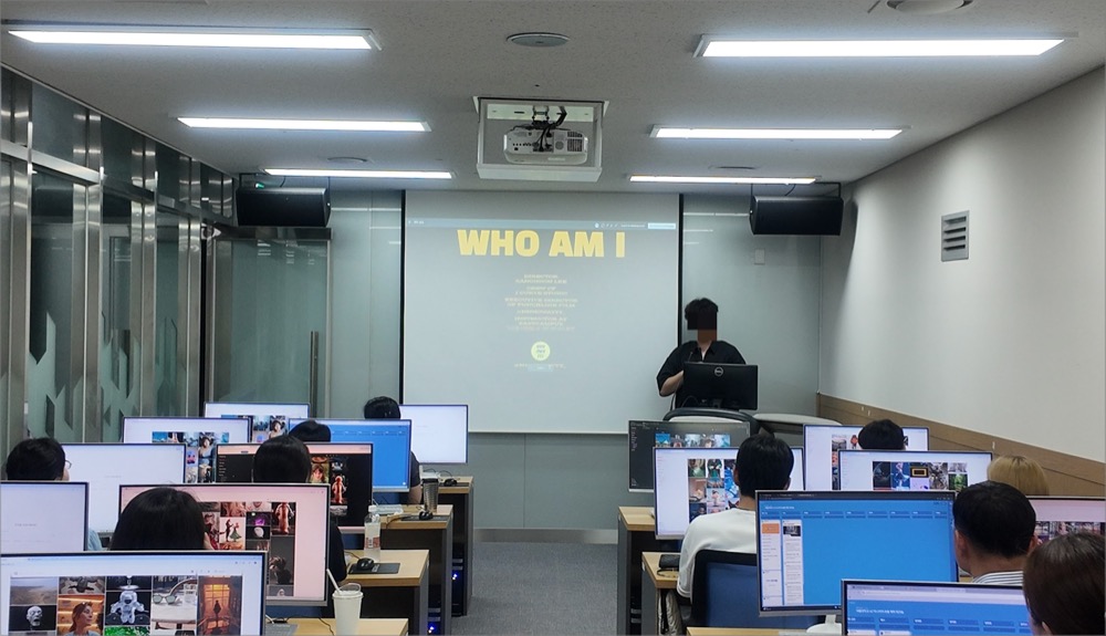 서울대학교 AI 실습형 교육에 참여한 구성원들의 모습